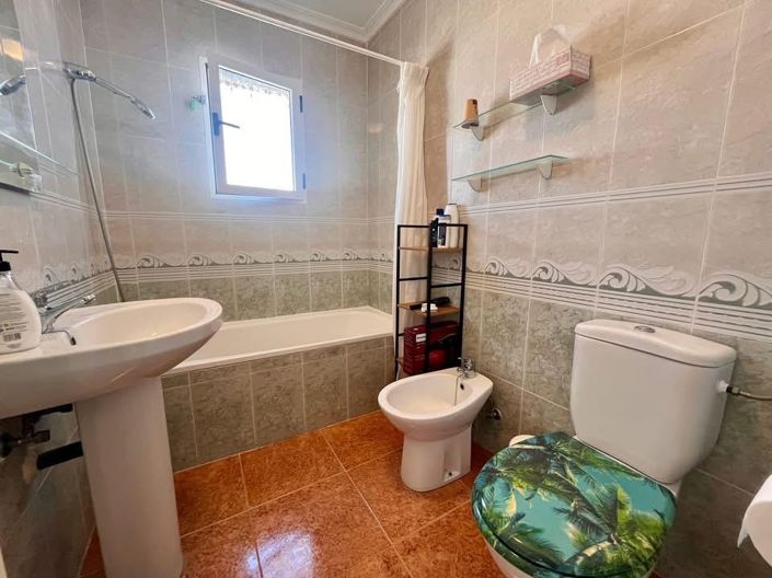 Image No.13-3 Bed Townhouse for sale