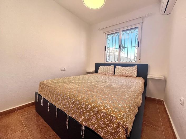 Image No.14-3 Bed Townhouse for sale