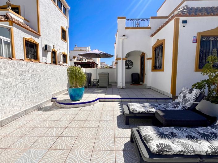 Image No.4-3 Bed Townhouse for sale