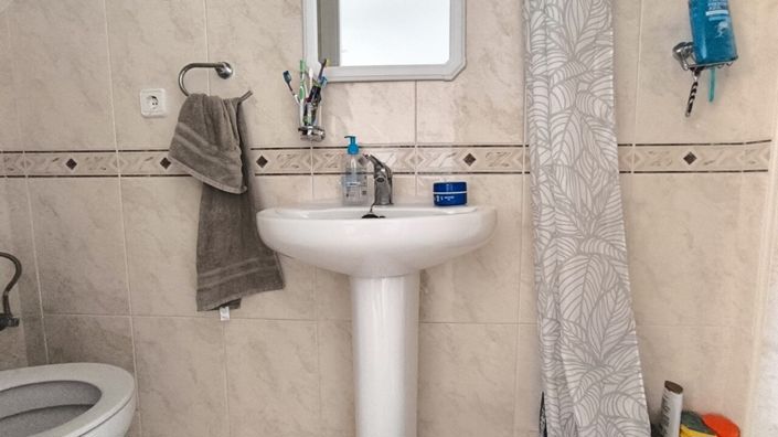 Image No.19-3 Bed Townhouse for sale