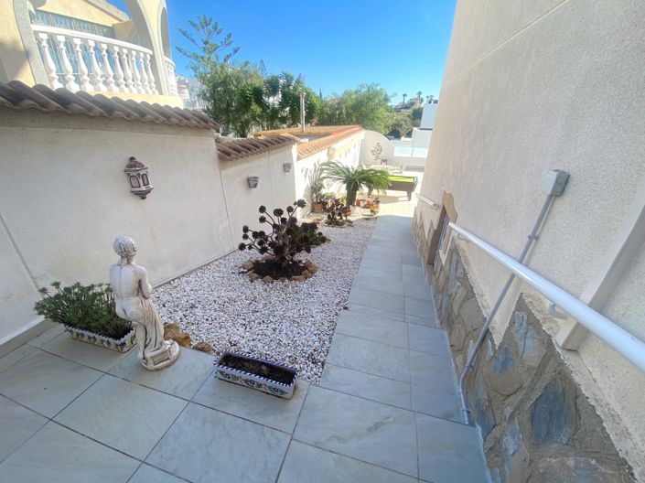 Image No.41-3 Bed Villa for sale