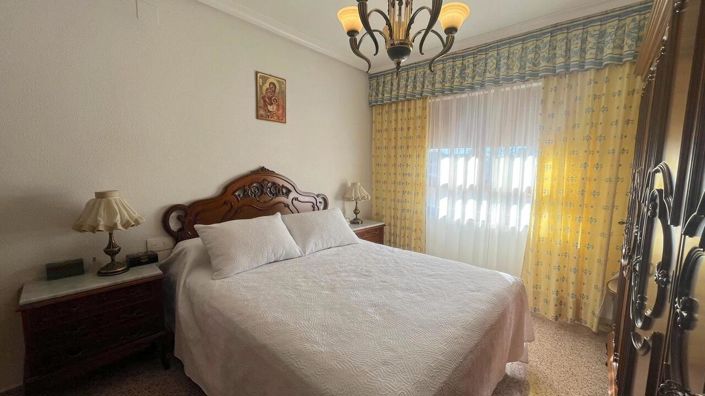 Image No.29-4 Bed Townhouse for sale