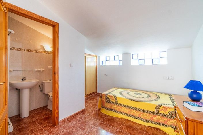 Image No.36-3 Bed Duplex for sale