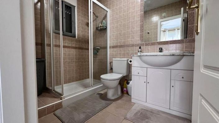 Image No.12-3 Bed Villa for sale