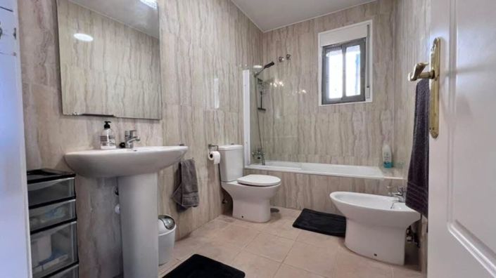 Image No.13-3 Bed Villa for sale