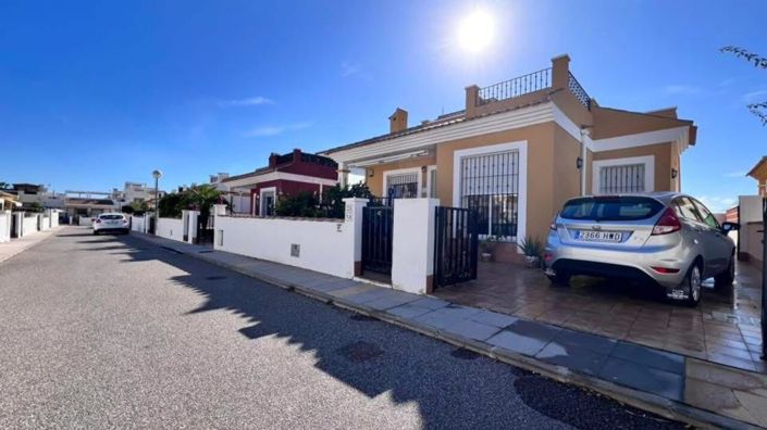 Image No.4-3 Bed Villa for sale