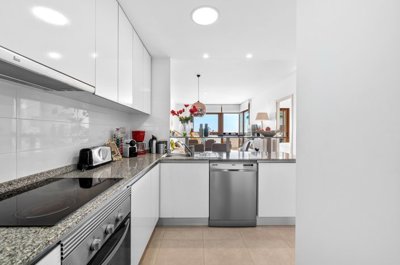 o1j9cmq8kqasovvj1v7jtvcrho3b