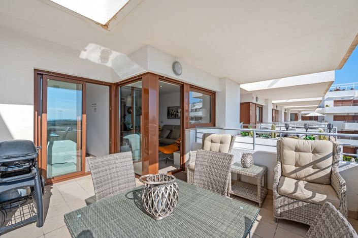 Image No.20-2 Bed Apartment for sale