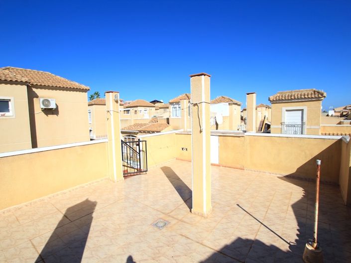 Image No.23-2 Bed Townhouse for sale