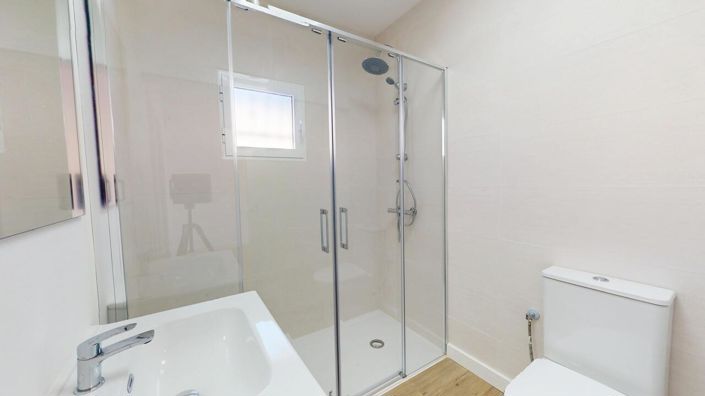 Image No.24-2 Bed Bungalow for sale