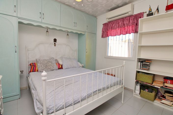 Image No.12-Villa de 2 chambres à vendre à Torrevieja