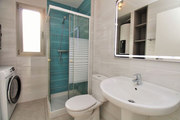 Image No.18-2 Bed Apartment for sale