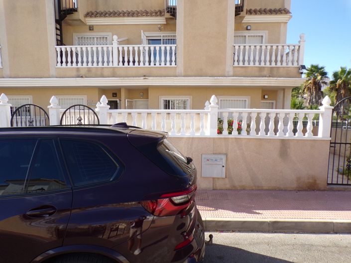 Image No.1-2 Bed Townhouse for sale