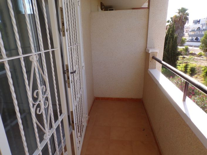 Image No.14-2 Bed Townhouse for sale