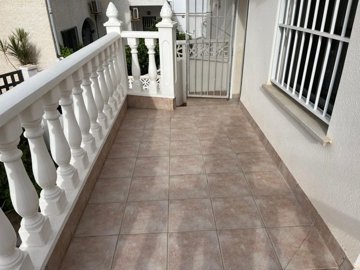 photo-2025-11-13-12-42-1212-scaled