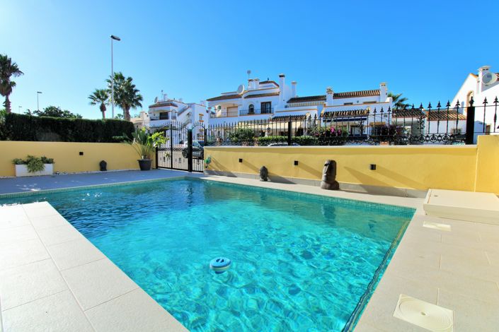 Image No.29-3 Bed Villa for sale