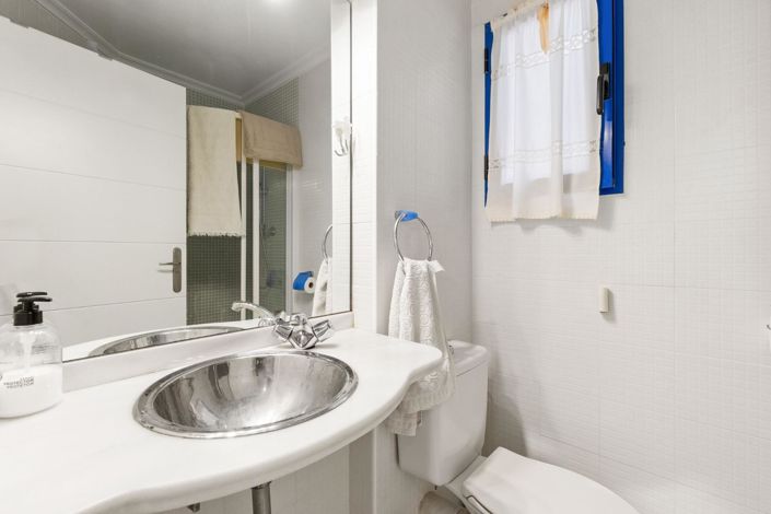 Image No.13-2 Bed Apartment for sale