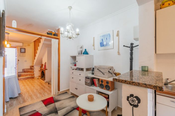 Image No.10-2 Bed Townhouse for sale