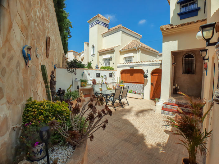 Image No.37-3 Bed Villa for sale