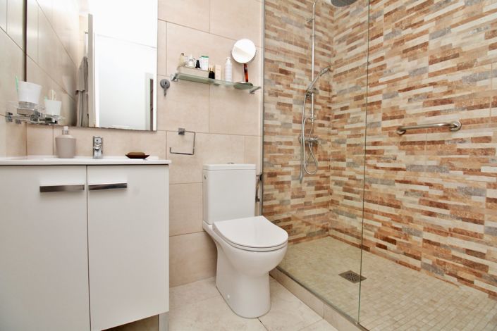 Image No.15-2 Bed Apartment for sale