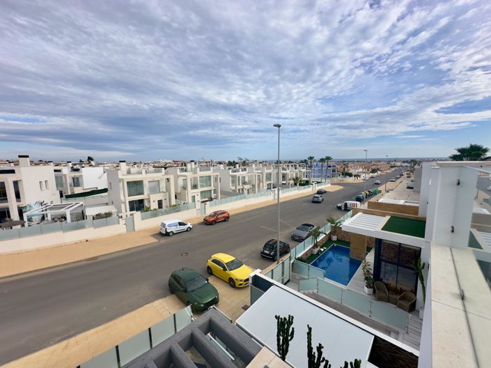 Image No.28-3 Bed Villa for sale