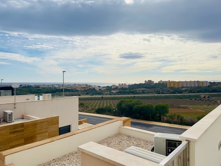 Image No.29-3 Bed Villa for sale