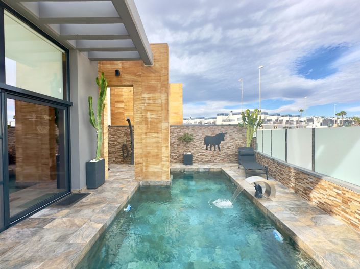 Image No.38-3 Bed Villa for sale