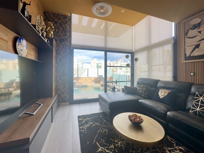 Image No.4-3 Bed Villa for sale