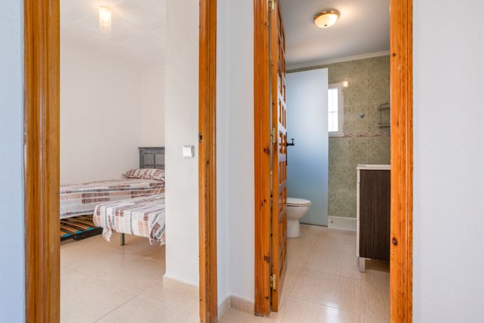 Image No.18-3 Bed Villa for sale