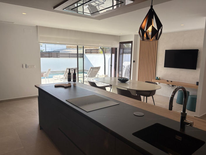 Image No.8-3 Bed Villa for sale