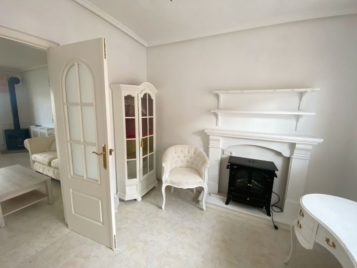 Image No.11-2 Bed Townhouse for sale