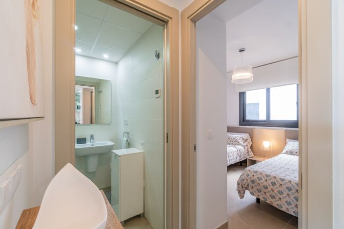 Image No.5-2 Bed Apartment for sale