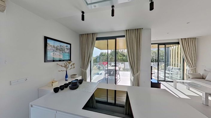 Image No.18-3 Bed Apartment for sale