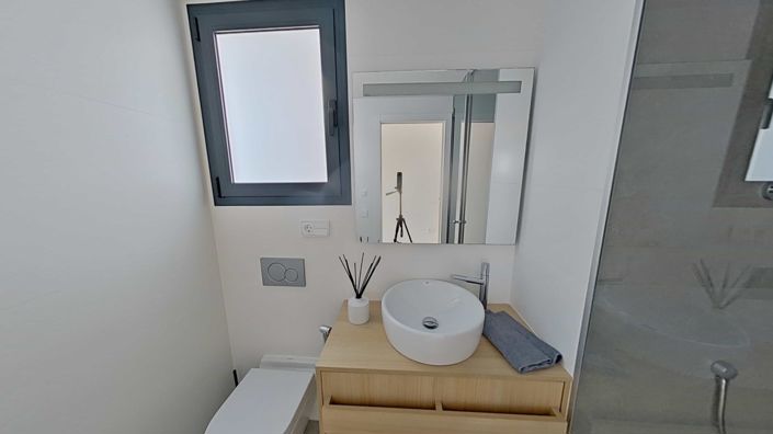 Image No.31-3 Bed Apartment for sale