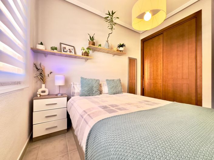 Image No.20-2 Bed Apartment for sale