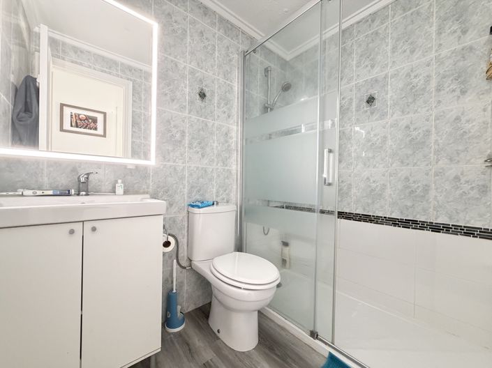 Image No.14-2 Bed Apartment for sale