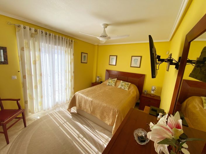 Image No.23-3 Bed Semi-Detached for sale