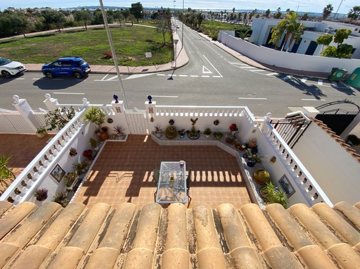 Image No.26-3 Bed Semi-Detached for sale