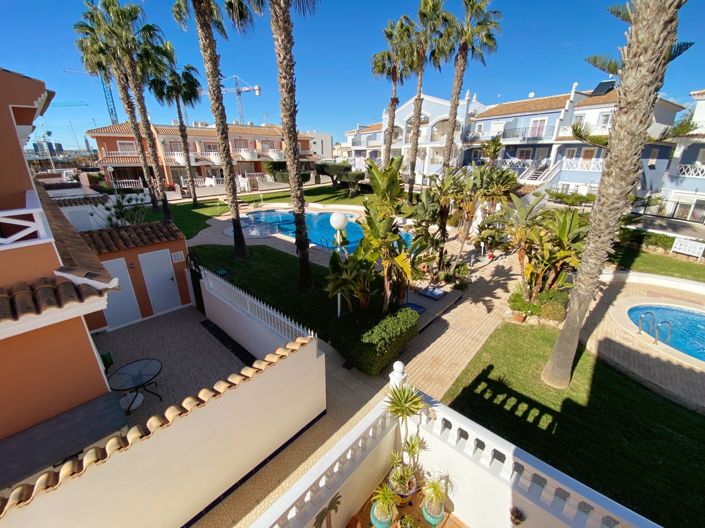 Image No.38-3 Bed Semi-Detached for sale