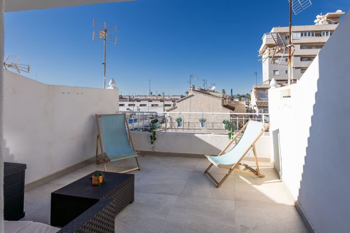 Image No.26-3 Bed Townhouse for sale