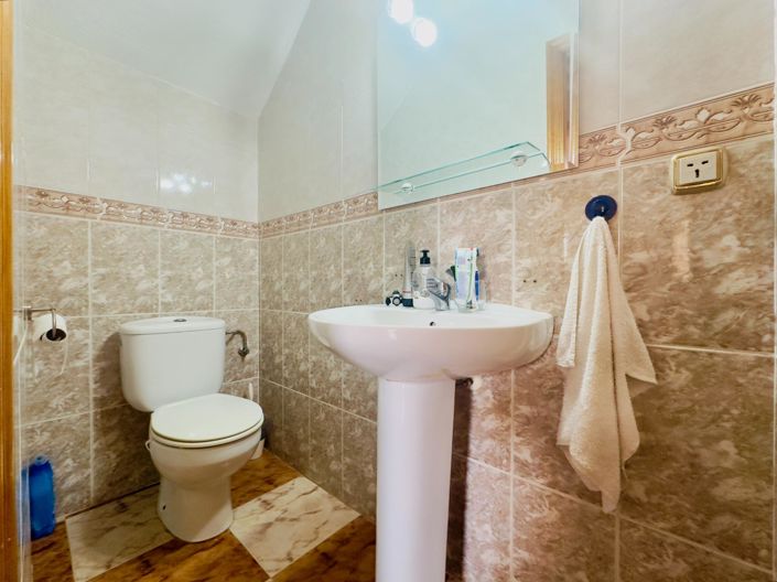 Image No.18-2 Bed Villa for sale