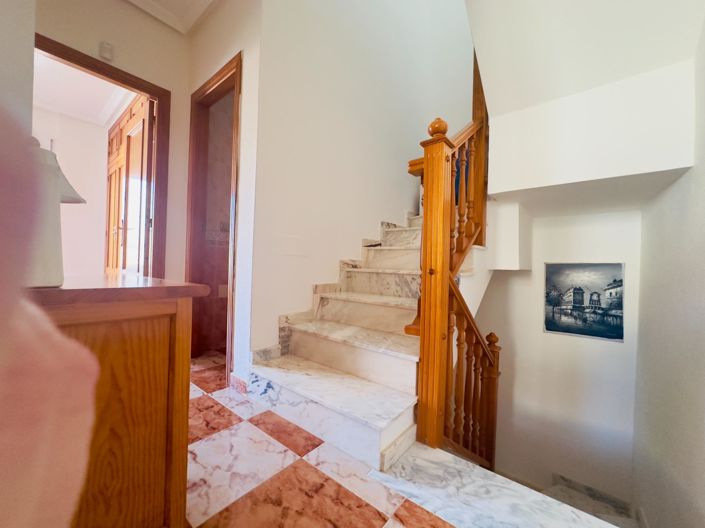 Image No.20-2 Bed Villa for sale