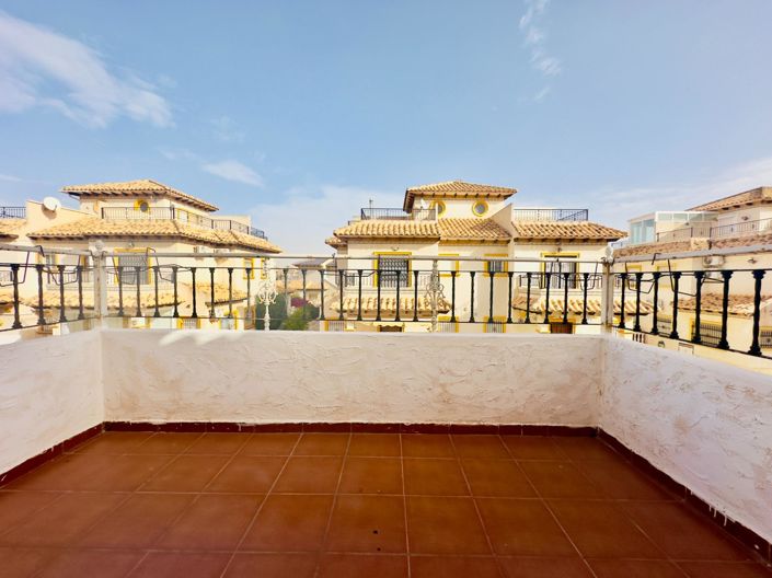 Image No.25-2 Bed Villa for sale