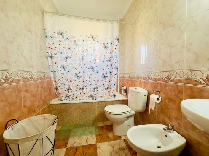 Image No.30-2 Bed Villa for sale