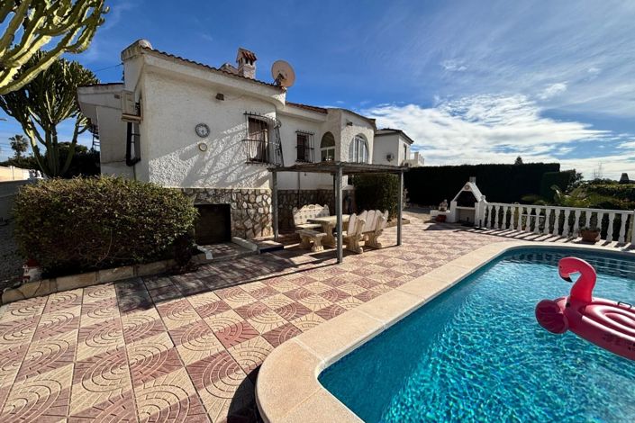 Image No.19-4 Bed Villa for sale