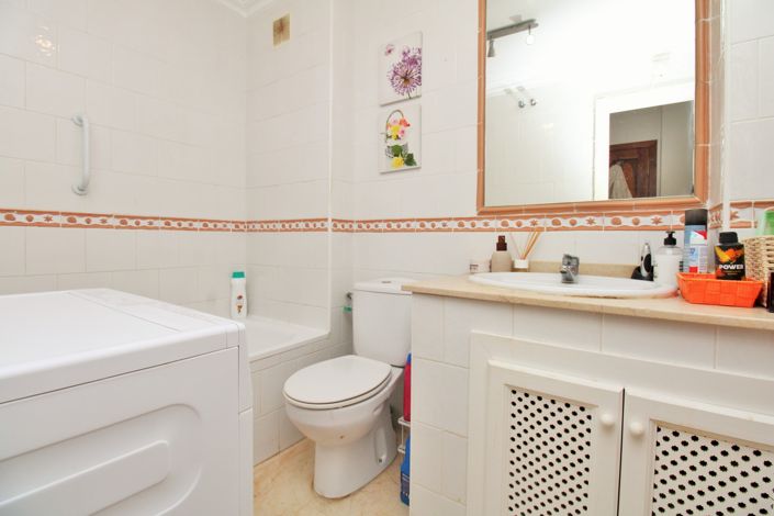 Image No.15-2 Bed Apartment for sale