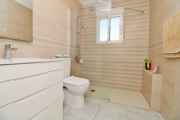 Image No.11-4 Bed Villa for sale