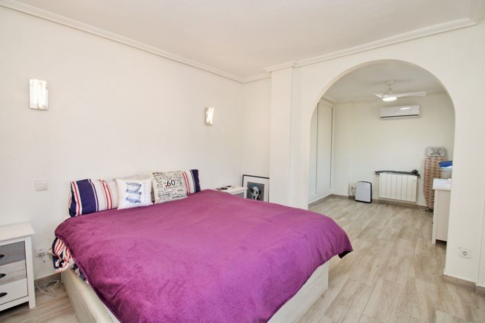 Image No.24-4 Bed Villa for sale