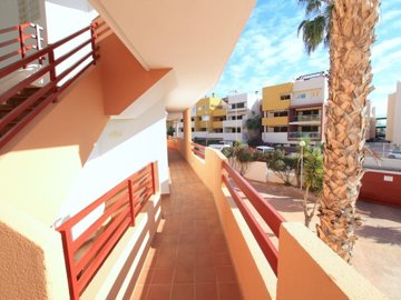 apartment-in-playa-flamenca-10-large
