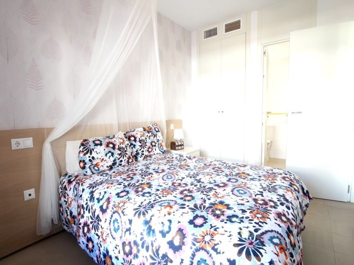 Image No.20-2 Bed Apartment for sale